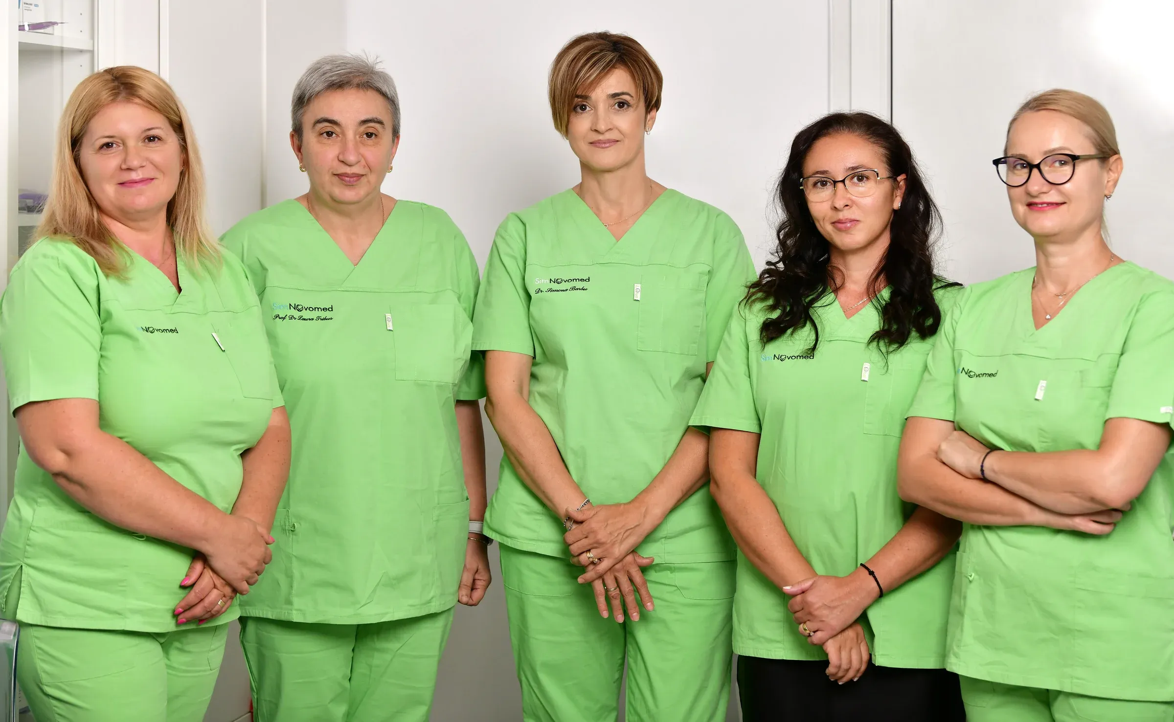 Galerie Simnovomed - echipa completa.BaqwhAJc