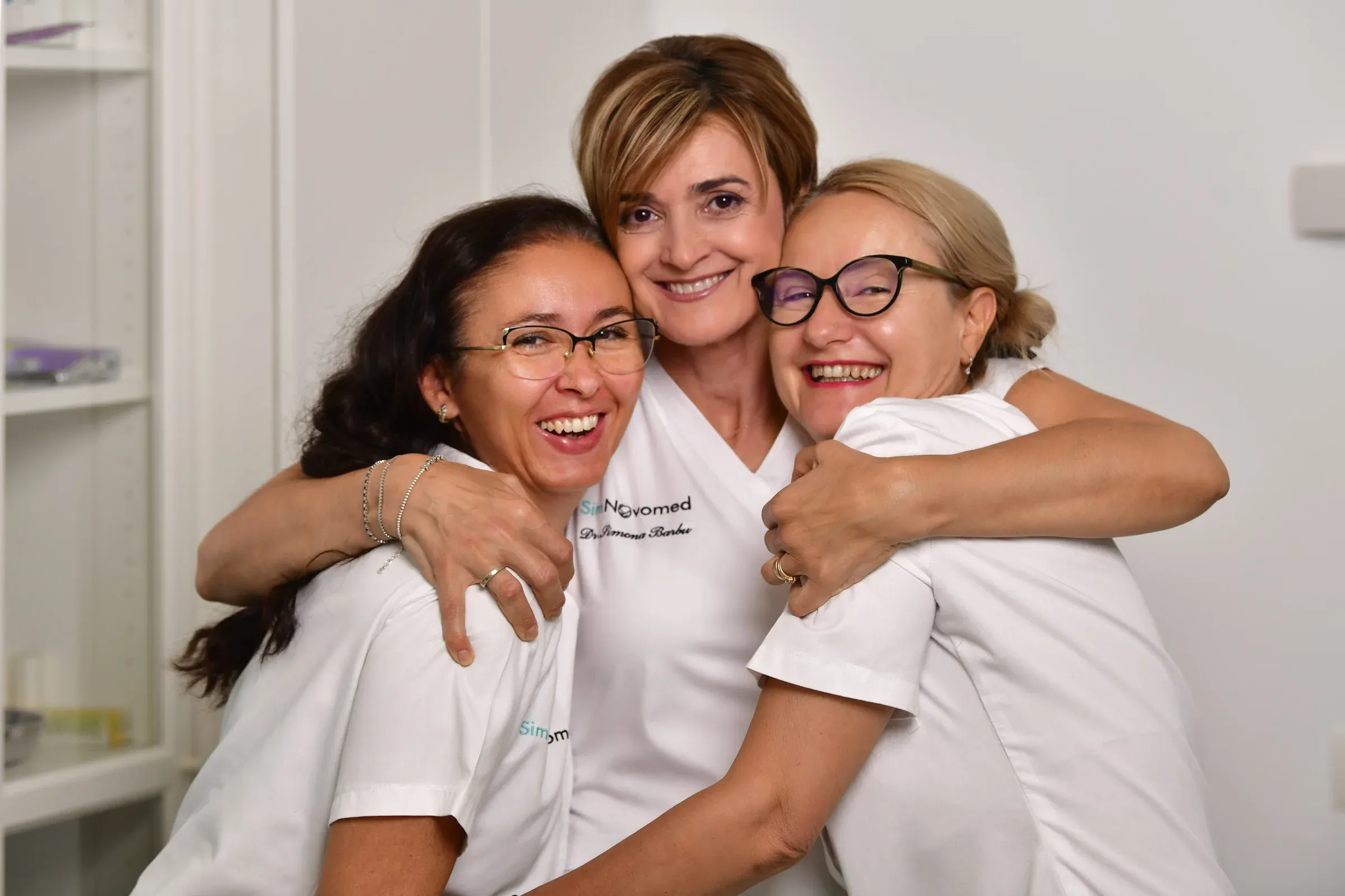 Echipa Simnovomed - Dr. Barbu și echipa